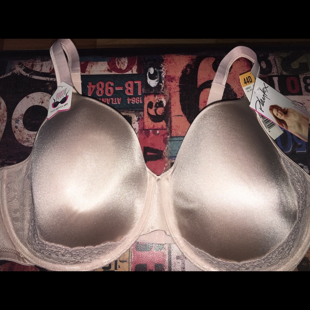 SOLD. Playtex Perfect Lift